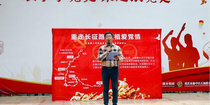 习近平会见安提瓜和巴布达总理布朗